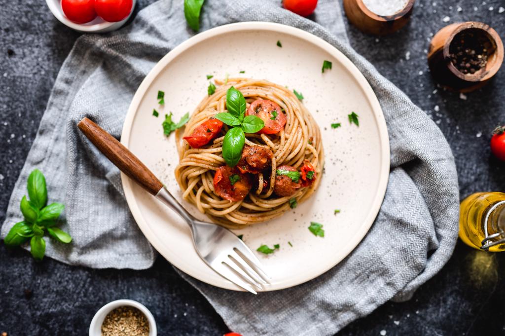 Spaghetti met zwart knoflook