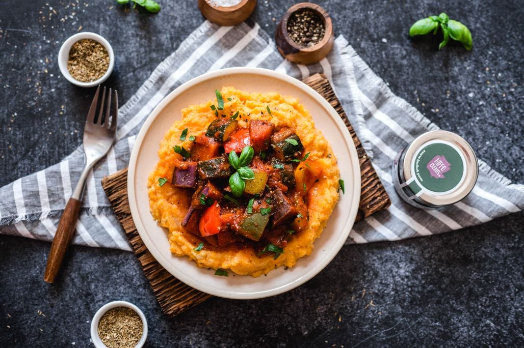 Zwarte knoflook ratatouille
